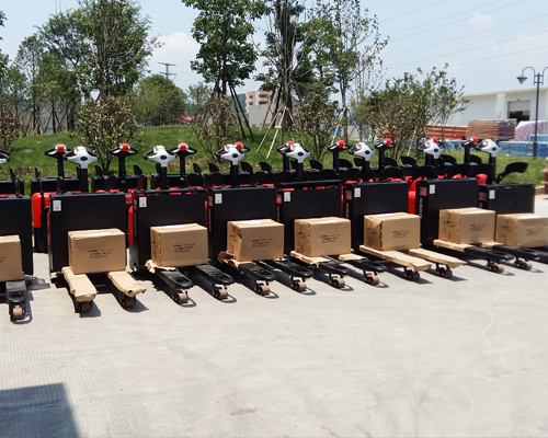 全電動(dòng)交流2.2噸(dūn)搬運車(che)批量交(jiāo)車